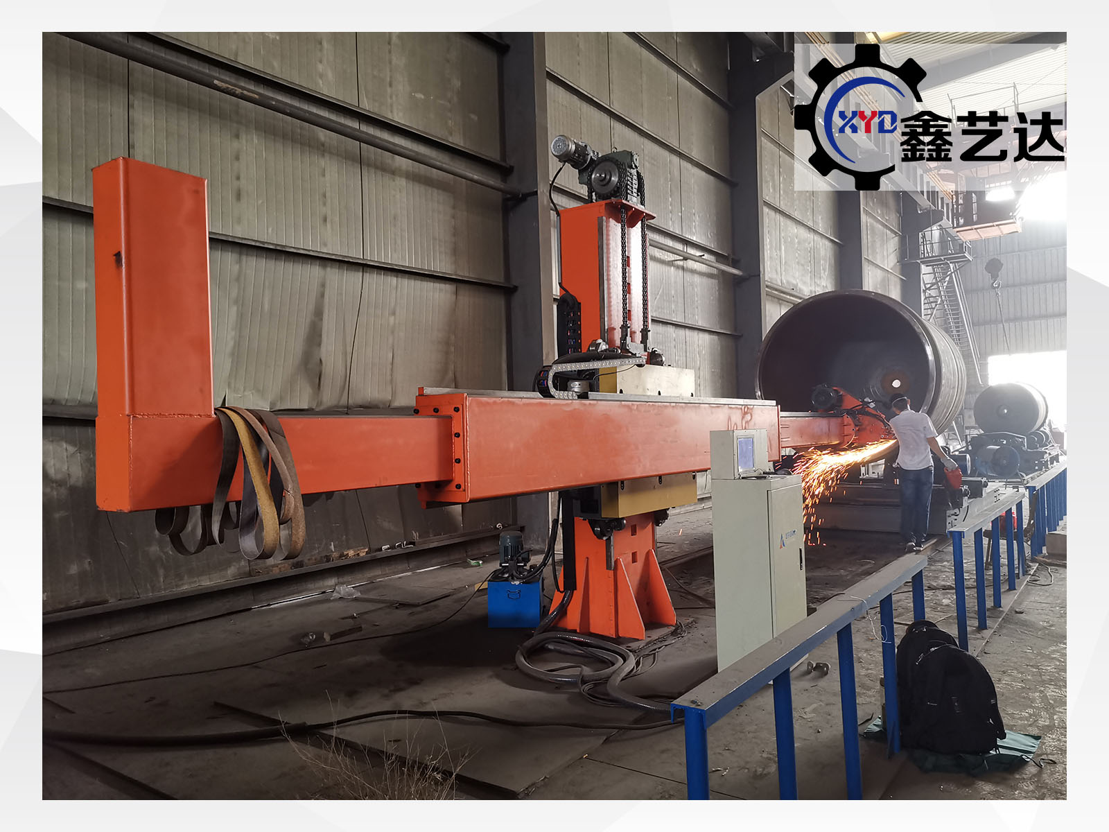 <b>搪瓷反應釜內外及焊縫打磨機</b>